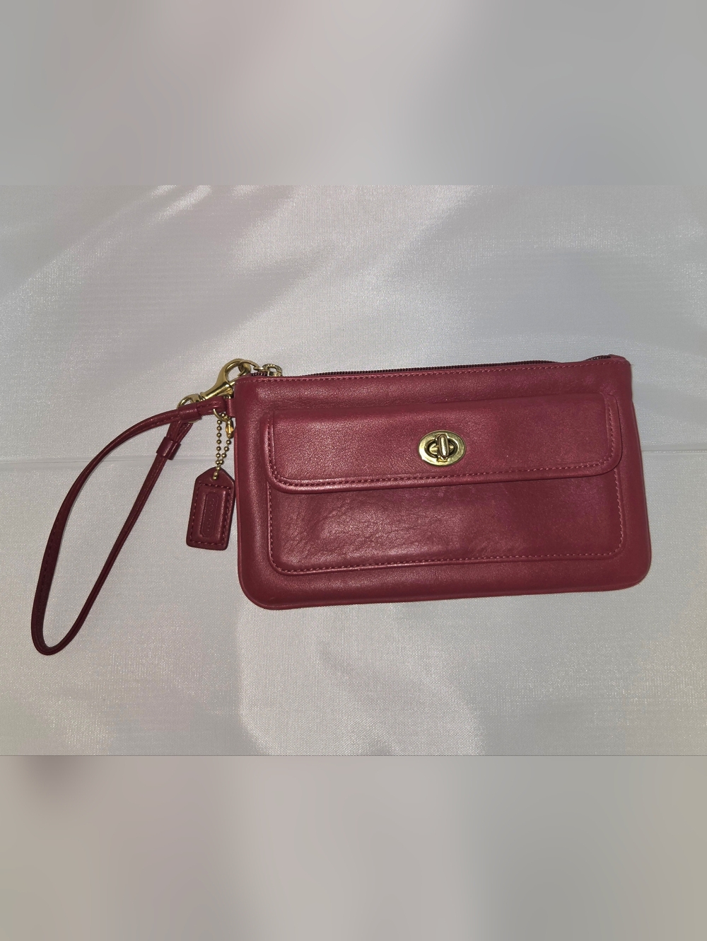 Vintage Coach Legacy Leather Flap Brass Turnlock Wristlet Clutch Wallet